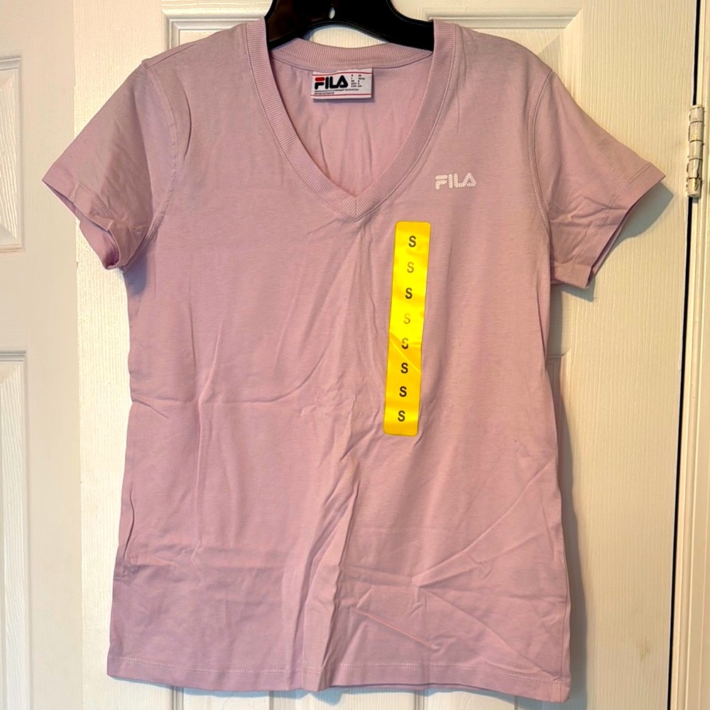 💜 Fila V Neck Shirt
